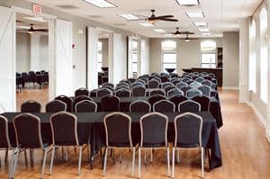 Founder's Banquet Hall, Bondurant