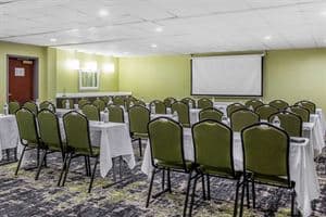 Quality Suites At Carolina Place Mall, Pineville