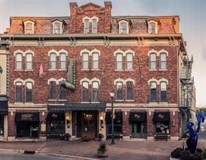 The Black Hawk Hotel and Bar Winslow, Cedar Falls
