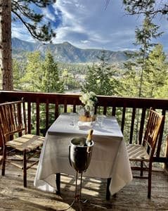 The View Restaurant at Historic Crags Lodge