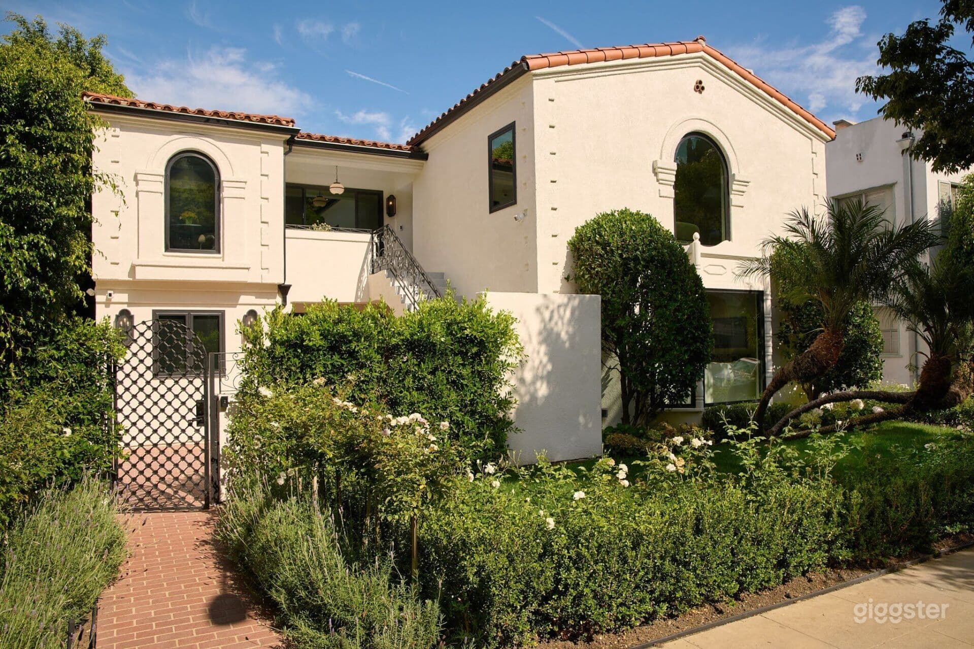 Film & Photo-Friendly Spanish-Style Home – Beverly Hills