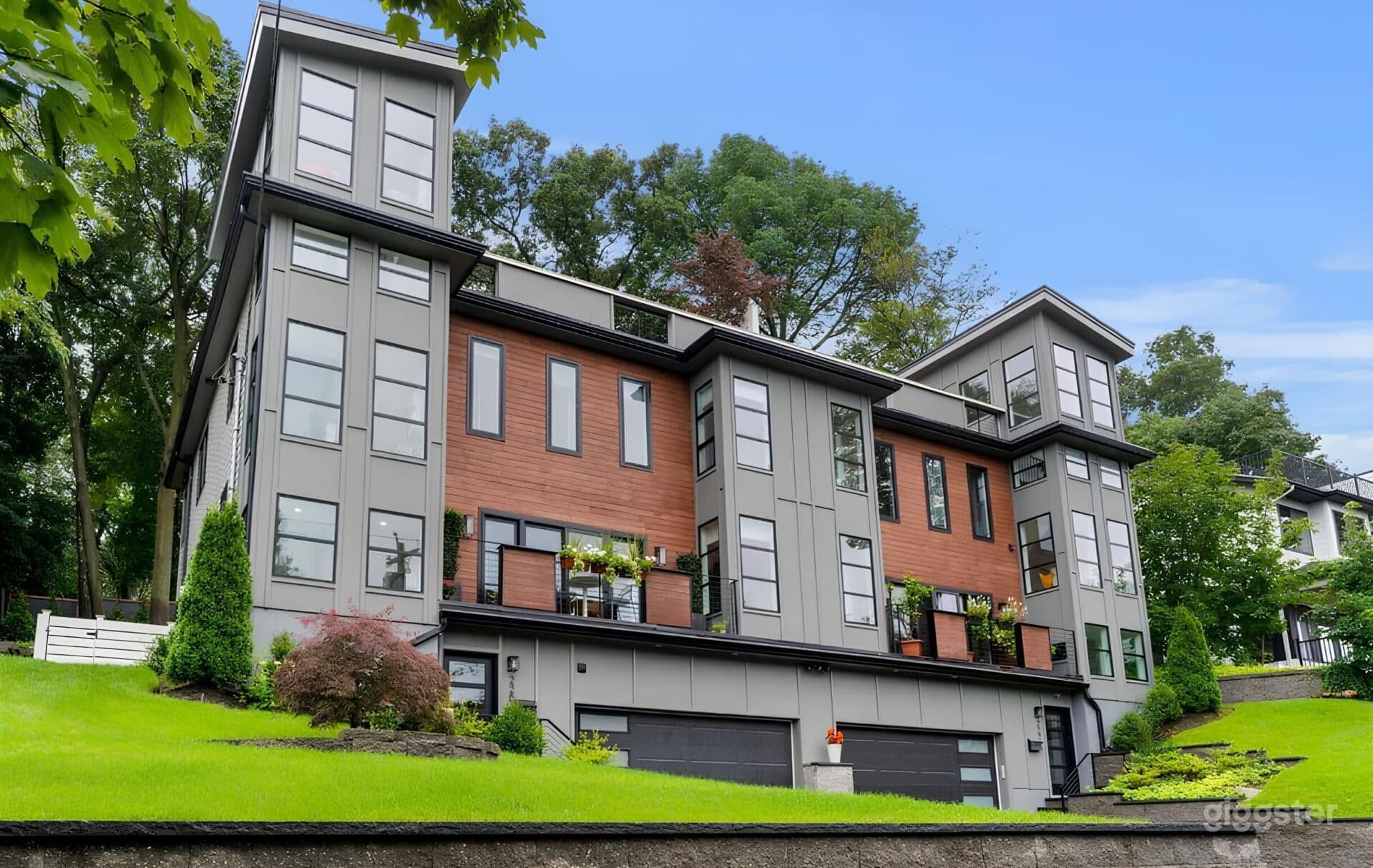 Simply Elegant Townhome, Newton