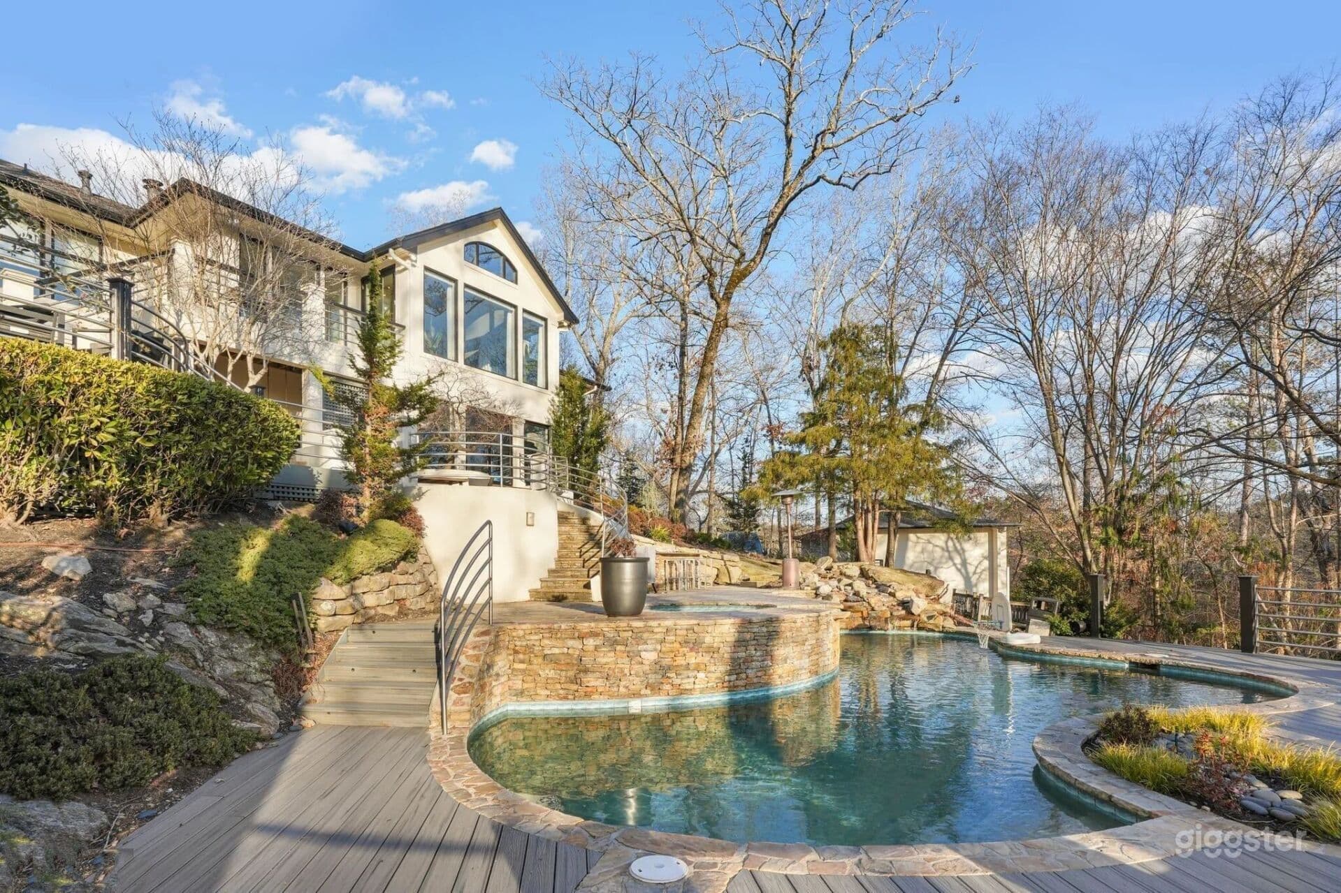 LA-type Mansion Pool