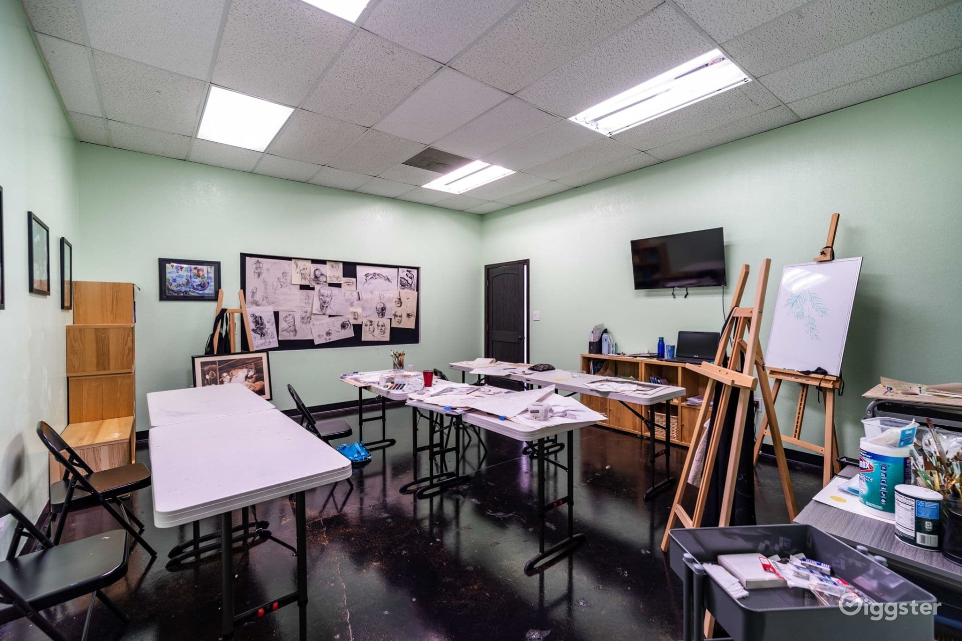 European-styled Fine Arts Studio