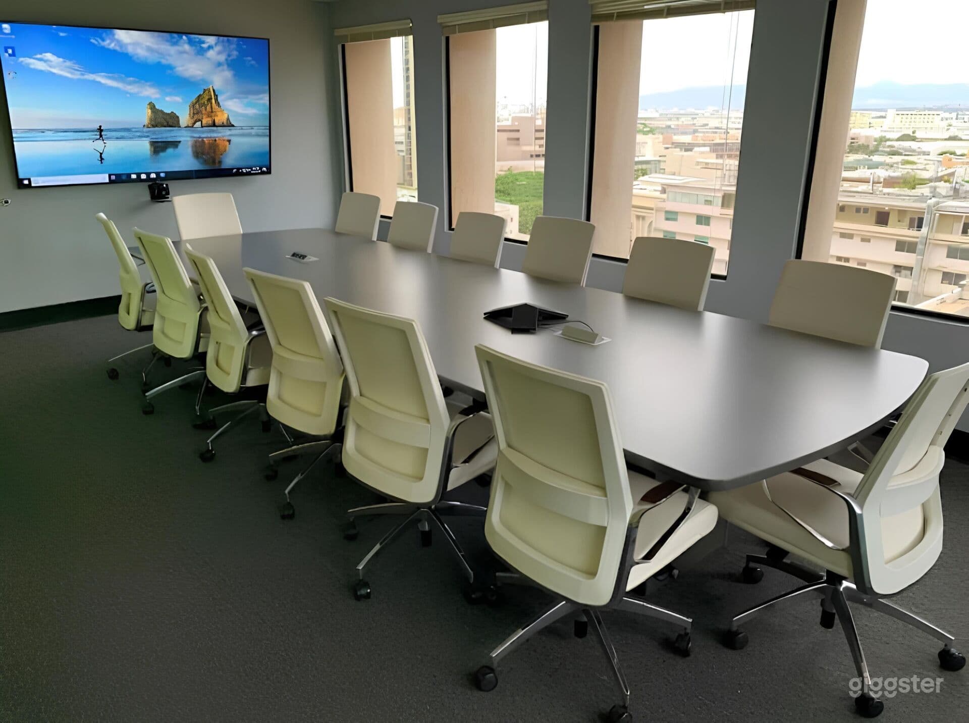 Conference Room for up to 10, Honolulu
