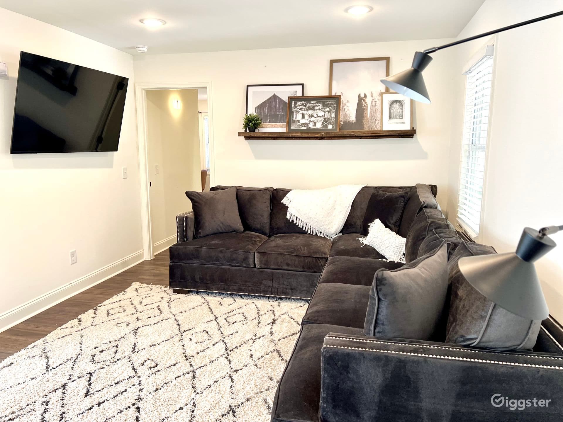 Modern 1960's Ranch Style Home
