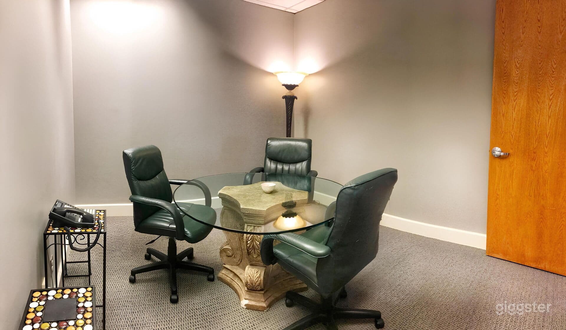 Private Meeting Room for 3