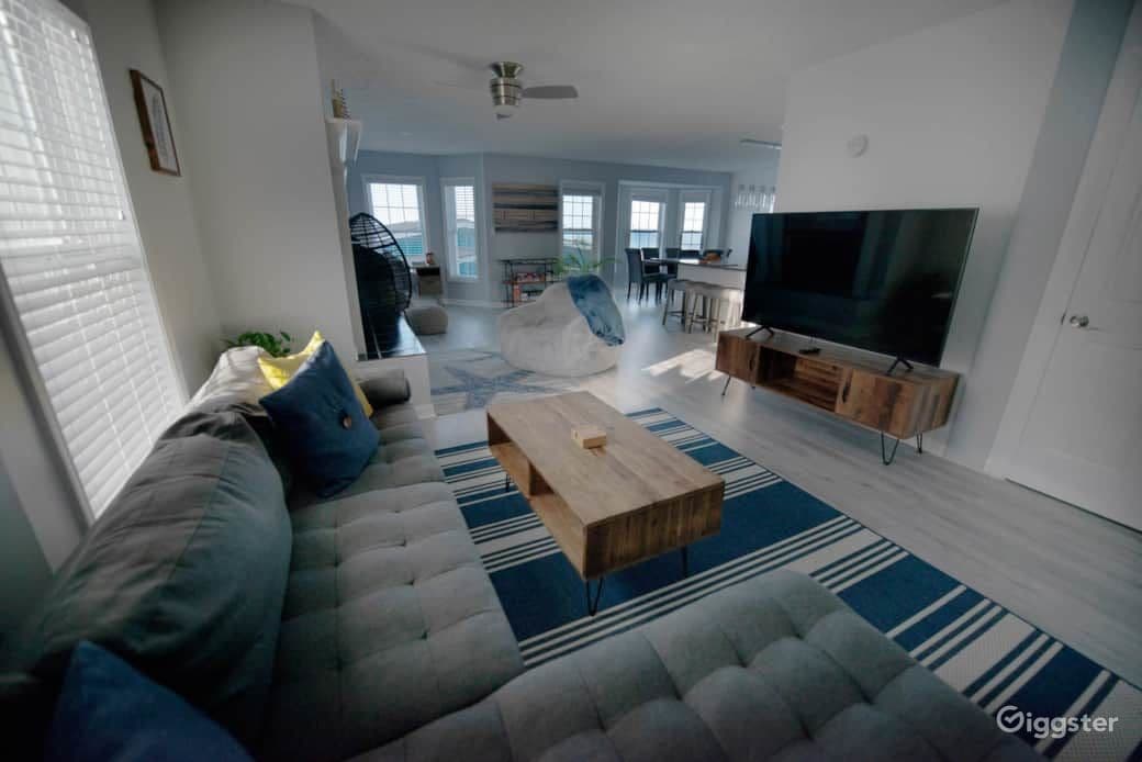 Big Blue Getaway on the Bay Norfolk, VA 2nd Floor