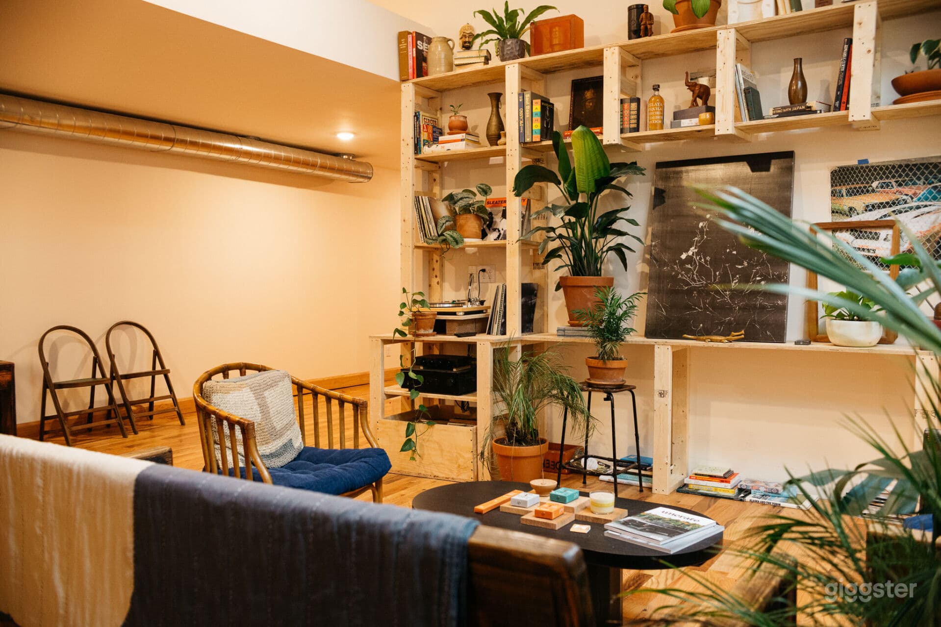 Germantown Warm and Inspiring Space