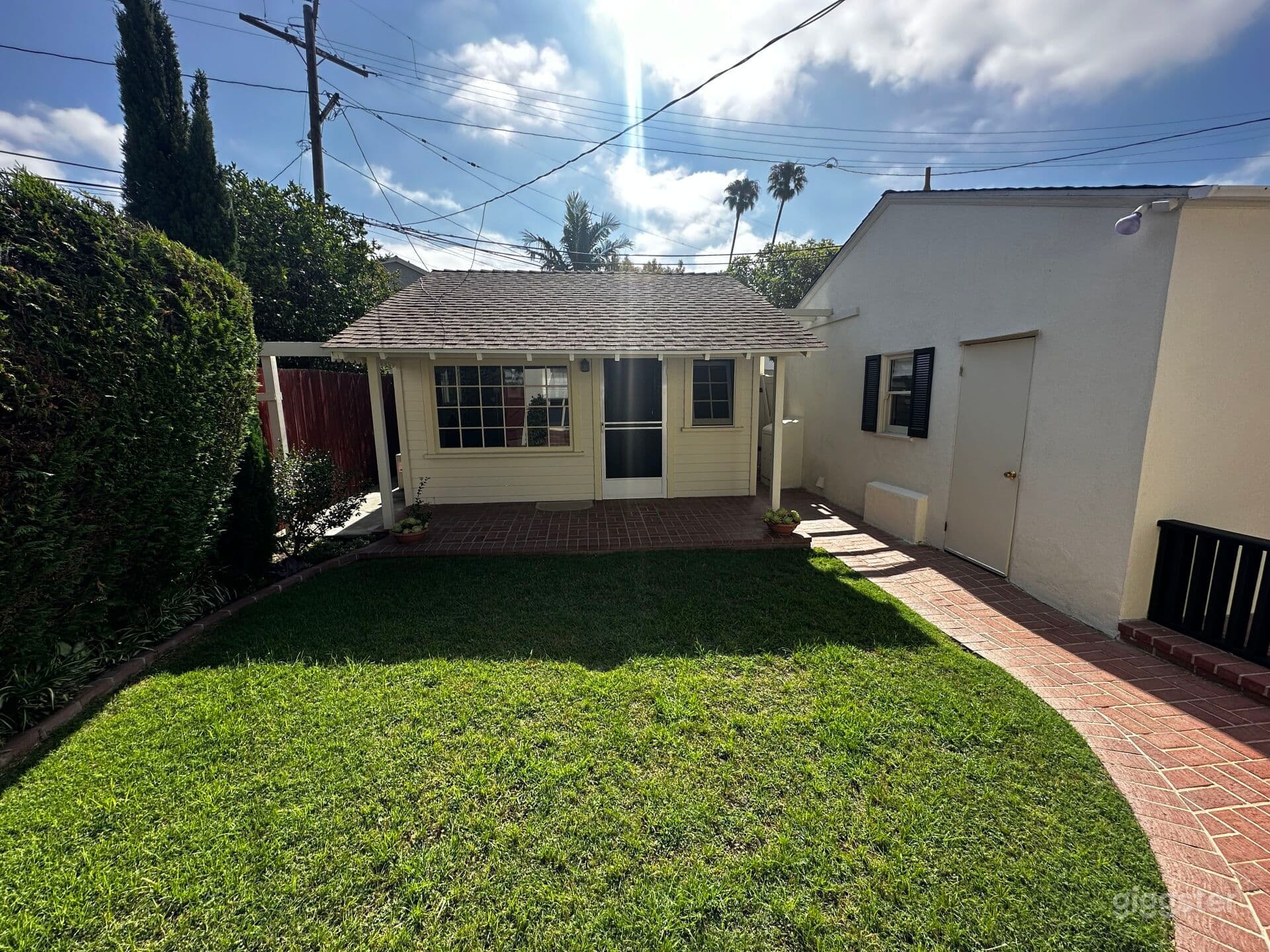 Charming 1960 Revamped back house