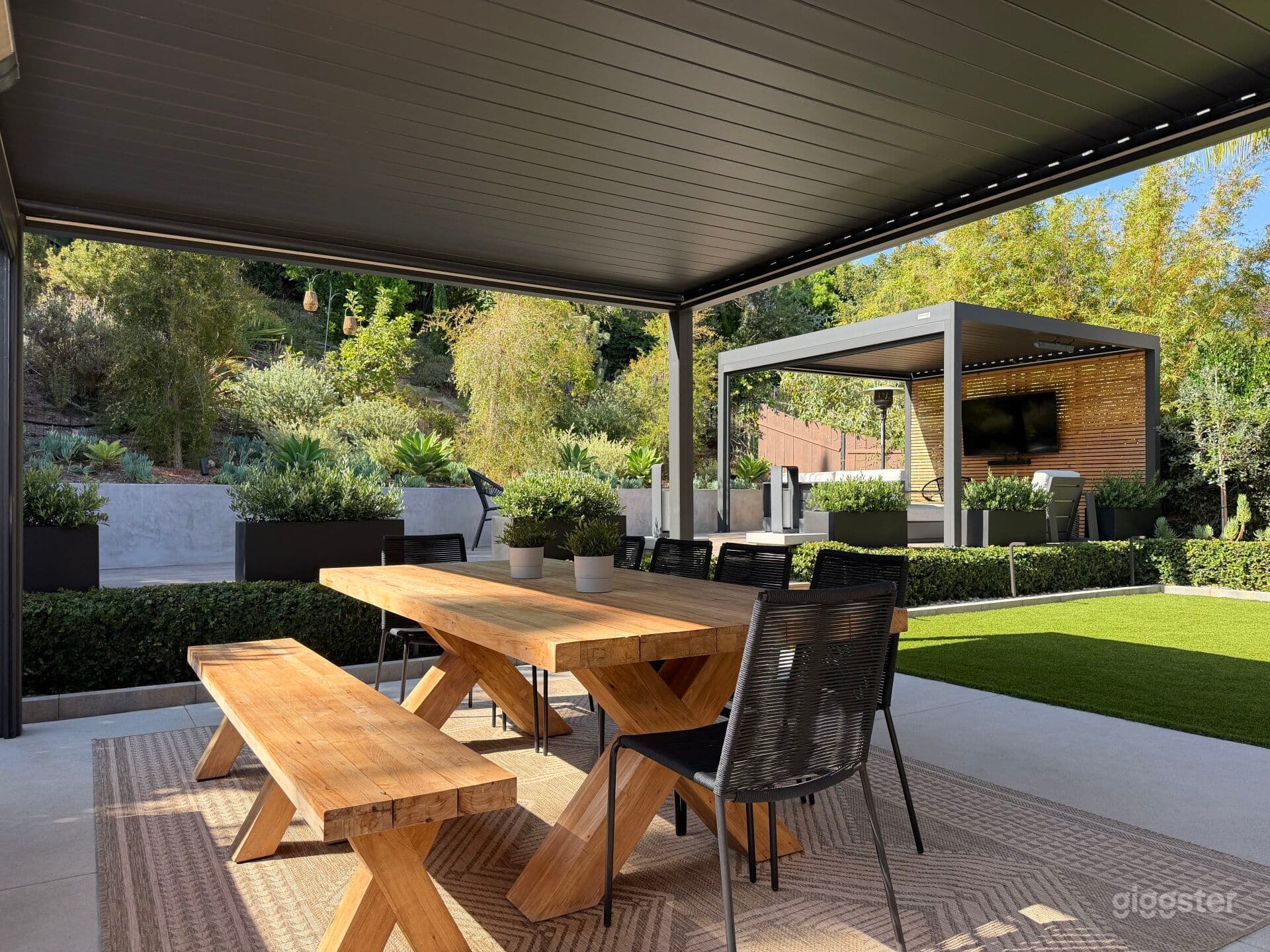 Modern Minimalist Backyard