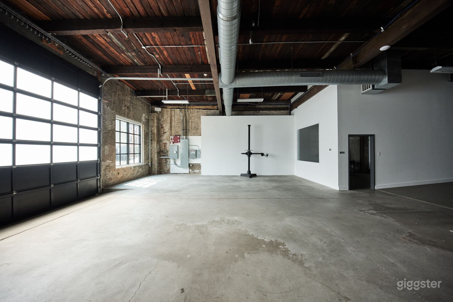 3000sq/ft High End Natural Light Photo Studio