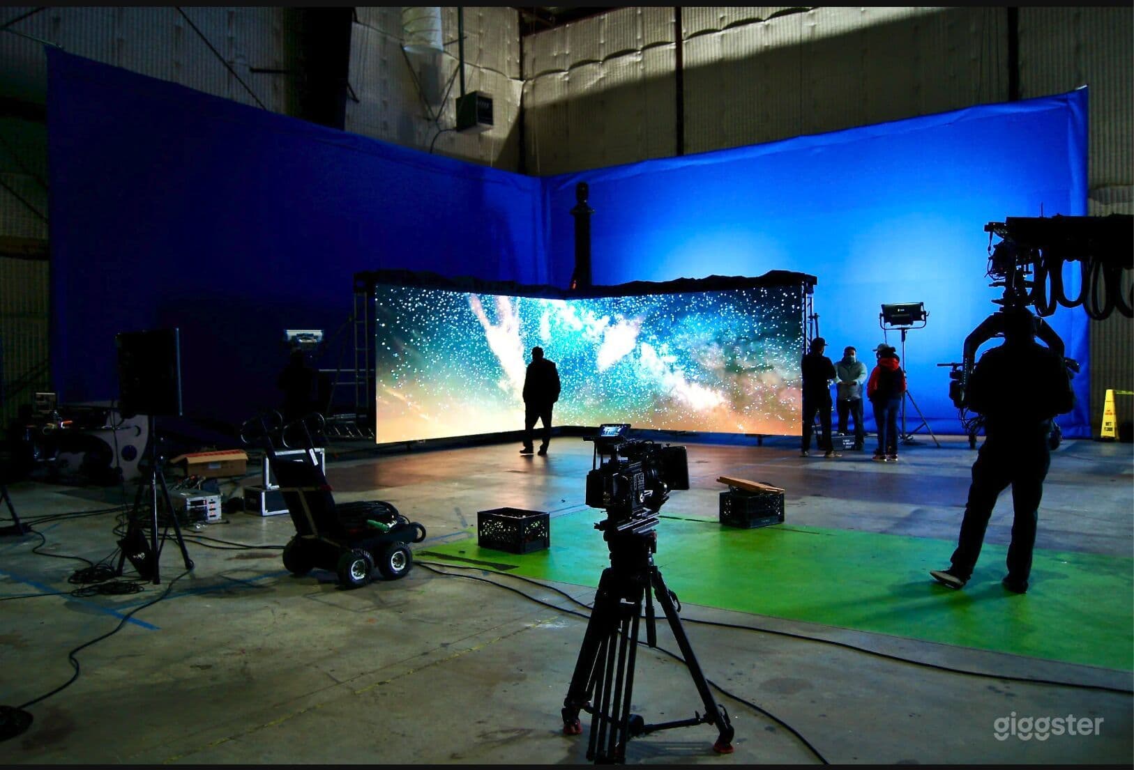 Two 12x16 LED Walls with Watchout & Unreal Engine in a Movie
