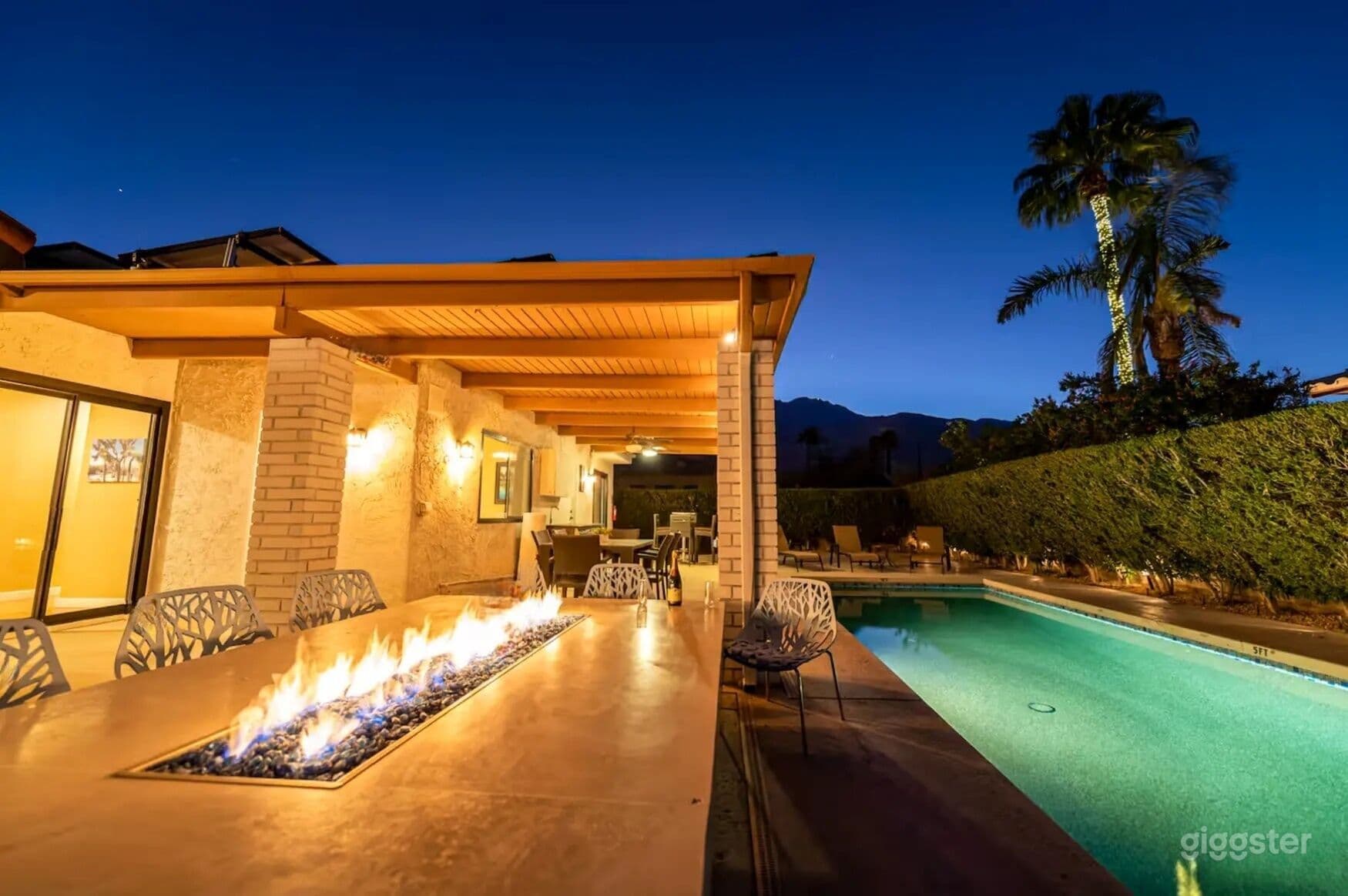 Versatile Modern Outdoor Pool