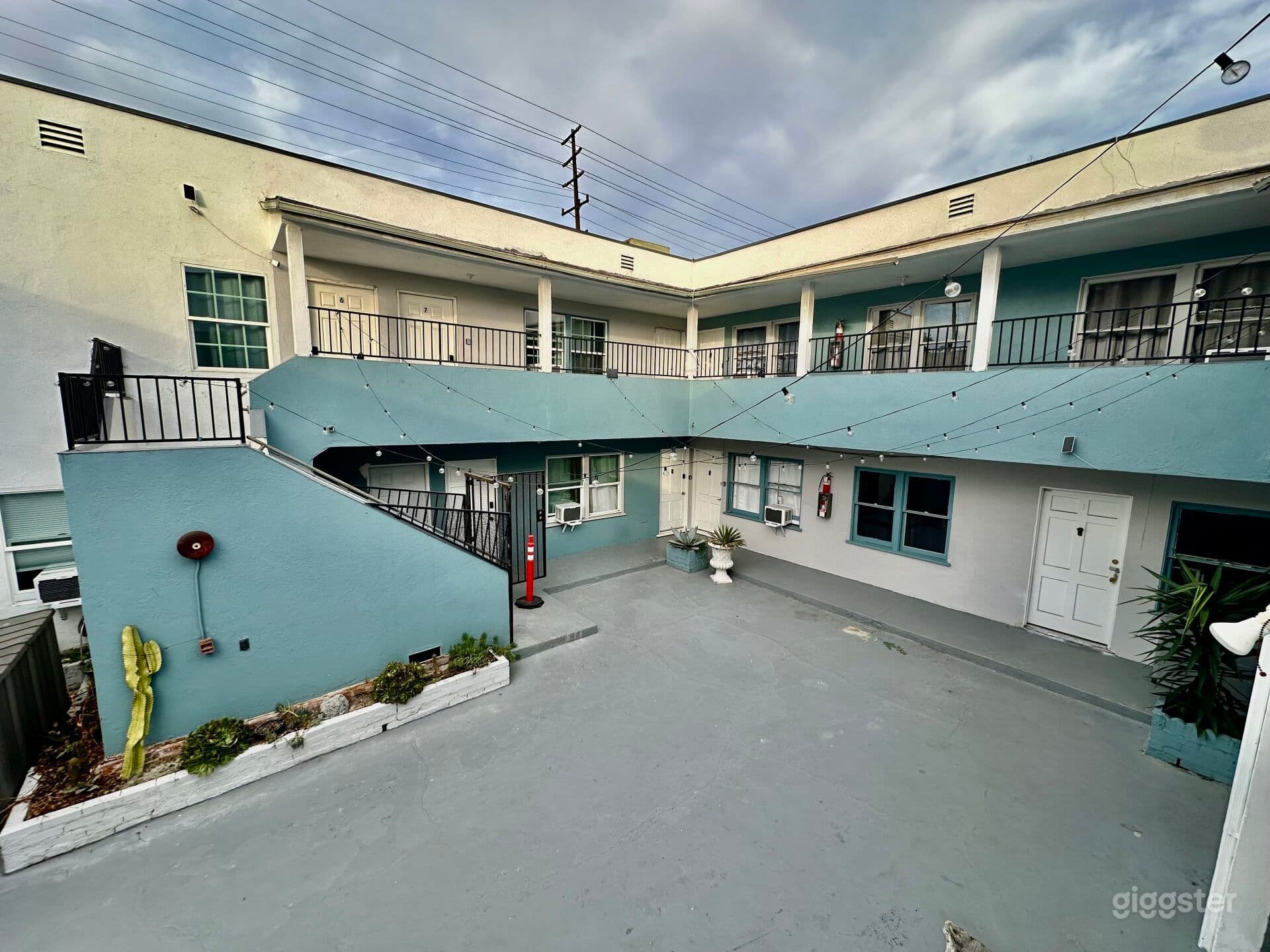 Apartment building in the heart of LA